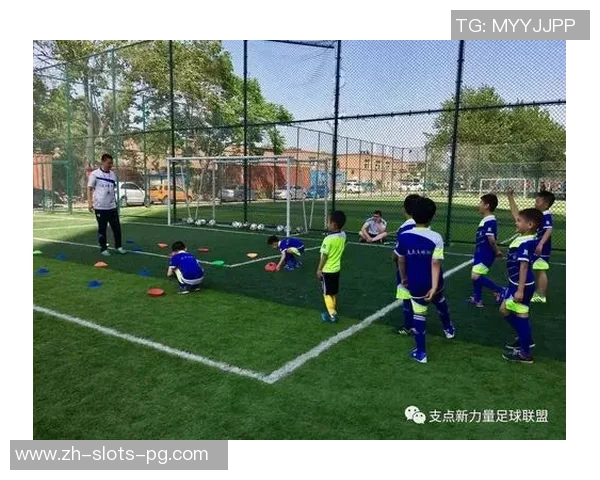 迷你足球游戏的乐趣与技巧探索让你在小场地上尽情展现足球魅力